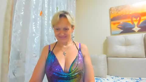 Lisasimsxs online show from July 20, 1:09 am