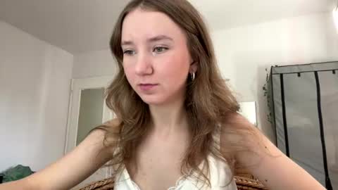 lisasmall online show from June 29, 2:06 pm