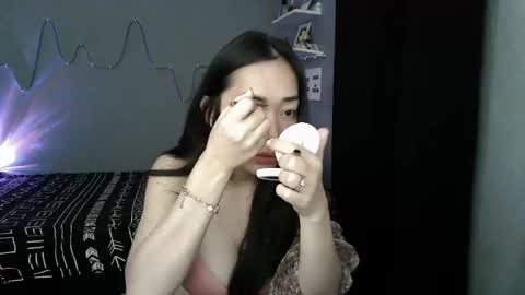 Xinli Su online show from February 23, 7:55 pm