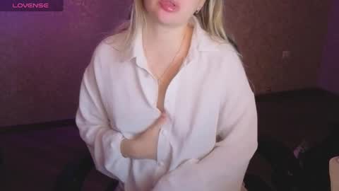 Anna online show from April 29, 11:47 am