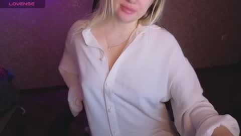 Anna online show from May 1, 12:43 pm