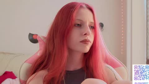 Snapshot of lisiasweet chatting on July 3, 1:50 pm Lika online show from July 3, 1:50 pm