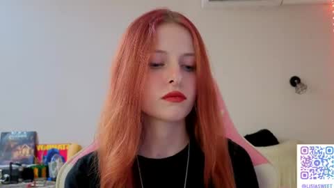 Snapshot of lisiasweet chatting on July 21, 3:14 pm Lika online show from July 21, 3:14 pm