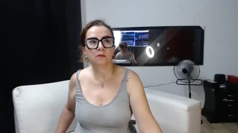 liss_curly online show from February 10, 3:32 am