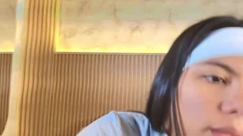 Liss online show from March 29, 2:17 pm