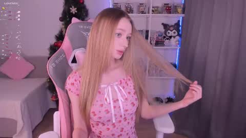 lissa online show from December 14, 12:32 pm