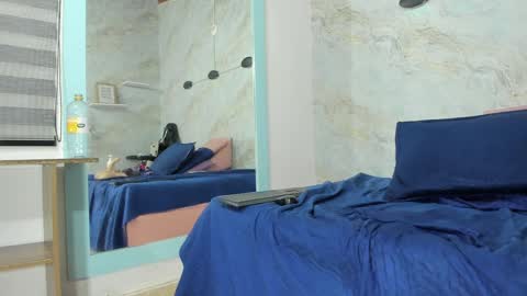 Snapshot of lissa_harris_ chatting on December 23, 9:05 am Lisa online show from December 23, 9:05 am