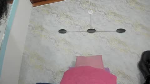 Snapshot of lissa_harris_ chatting on December 28, 3:04 am Lisa online show from December 28, 3:04 am