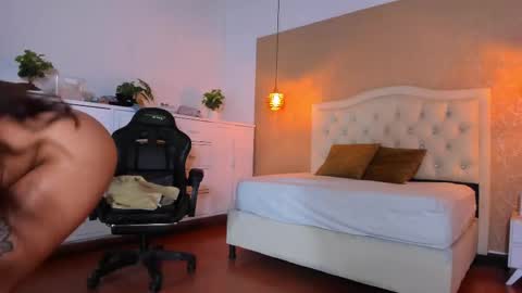 Snapshot of lissa_jhonsoon chatting on February 13, 1:59 pm L I S S A online show from February 13, 1:59 pm