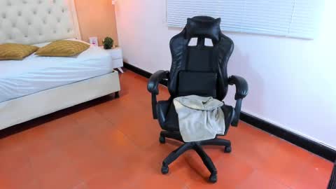 Snapshot of lissa_jhonsoon chatting on February 27, 9:43 am L I S S A online show from February 27, 9:43 am