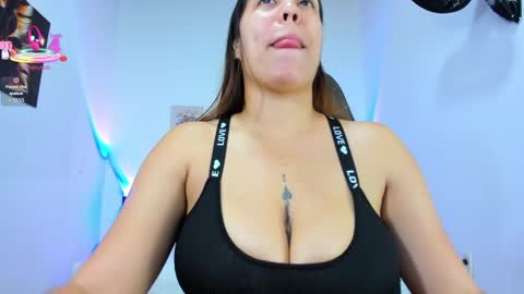 Snapshot of lissa_jhonsoon chatting on October 7, 3:04 am L I S S A online show from October 7, 3:04 am