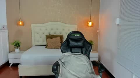 Snapshot of lissa_jhonsoon chatting on June 13, 5:33 pm L I S S A online show from June 13, 5:33 pm