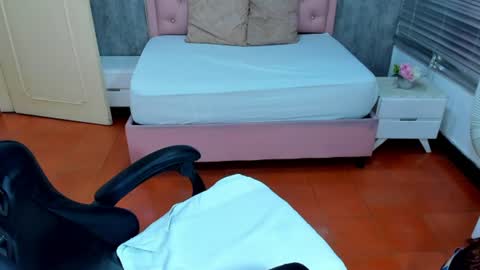 Snapshot of lissa_jhonsoon chatting on July 22, 2:03 am L I S S A online show from July 22, 2:03 am