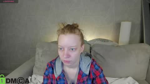 Snapshot of lissa_kitsune chatting on March 22, 7:34 am Lissa online show from March 22, 7:34 am