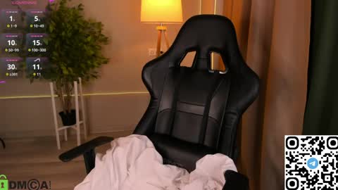 Snapshot of lissa_kitsune chatting on March 31, 7:31 am Lissa online show from March 31, 7:31 am