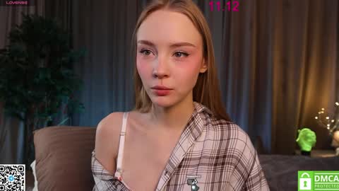 your Liza again. Next stream Dec. 1  at 2 or 3  GMT online show from December 11, 2:19 am