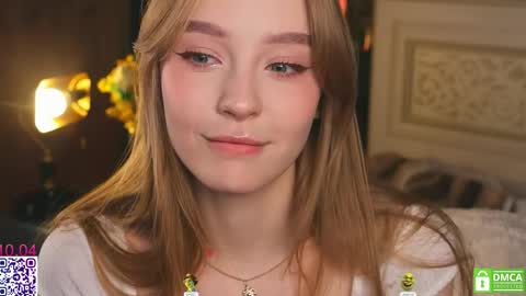 Snapshot of lissa_meooow chatting on April 10, 9:58 am your Liza again. Next stream Dec. 1 at 2 or 3 GMT online show from April 10, 9:58 am