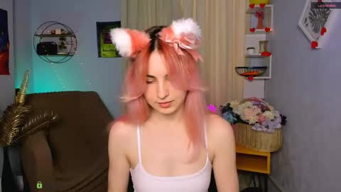 Snapshot of lissa_veils chatting on May 20, 12:33 pm lissa online show from May 20, 12:33 pm