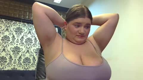 Lisa online show from November 17, 4:13 pm