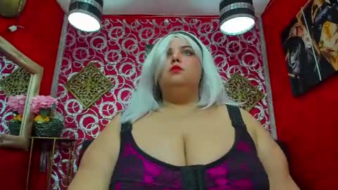 Snapshot of lissabrowns chatting on July 3, 1:39 pm lissabrowns online show from July 3, 1:39 pm