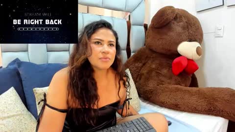 Snapshot of lissaharris chatting on December 2, 1:44 am lissaharris online show from December 2, 1:44 am