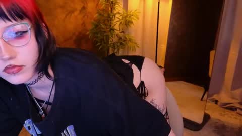 lissaros online show from February 26, 8:04 am