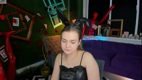 Lissa Telor online show from June 3, 2:33 pm