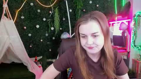 Lissa Telor online show from July 11, 9:01 am