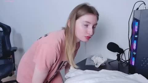 Lissa online show from September 10, 9:42 am