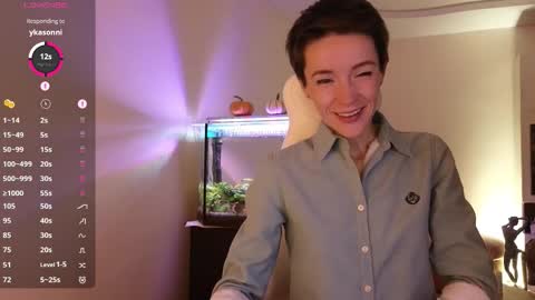 Snapshot of litllle_alis_a chatting on October 26, 9:10 pm Alisa online show from October 26, 9:10 pm