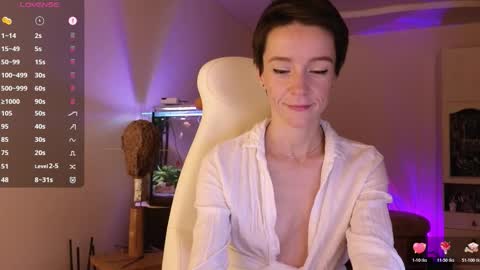 Snapshot of litllle_alis_a chatting on November 11, 7:03 pm Alisa online show from November 11, 7:03 pm