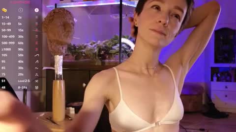 Snapshot of litllle_alis_a chatting on November 19, 4:29 pm Alisa online show from November 19, 4:29 pm