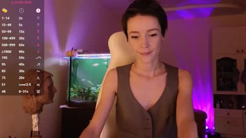 Snapshot of litllle_alis_a chatting on November 26, 2:18 pm Alisa online show from November 26, 2:18 pm