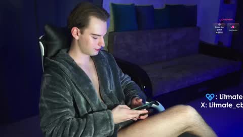 Snapshot of litmate chatting on March 8, 8:44 am ask me online show from March 8, 8:44 am