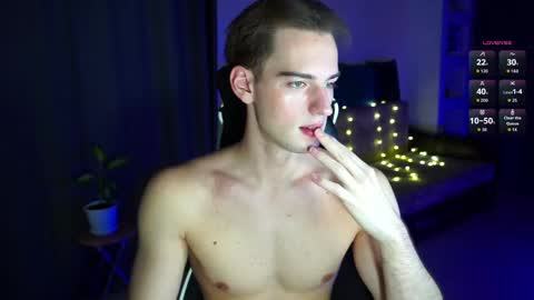 Snapshot of litmate chatting on November 19, 2:44 am ask me online show from November 19, 2:44 am