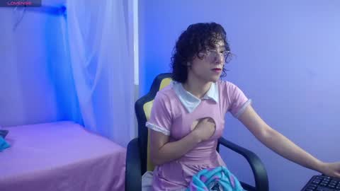  AMY  online show from December 4, 9:46 pm