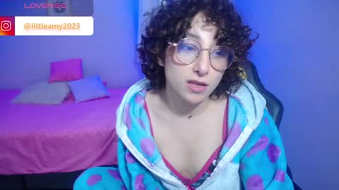  AMY  online show from January 9, 10:41 am