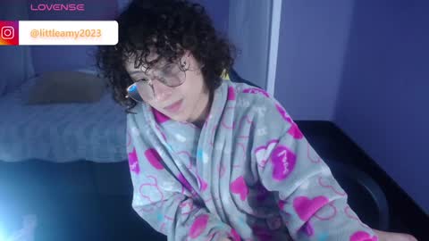  AMY  online show from January 10, 11:33 am