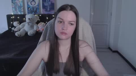 little__flowers online show from November 14, 8:24 am