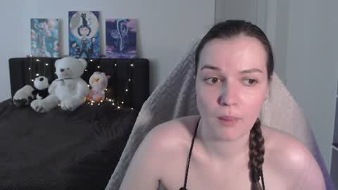 little__flowers online show from June 22, 8:33 am