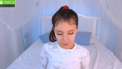    online show from March 5, 11:06 am