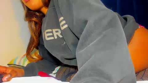 Snapshot of little_africa chatting on February 25, 1:39 pm little_africa online show from February 25, 1:39 pm