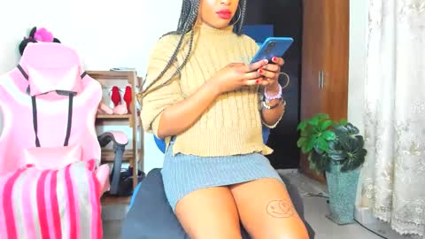 Snapshot of little_africa chatting on November 9, 9:40 am little_africa online show from November 9, 9:40 am