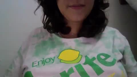 Snapshot of little_anef chatting on December 23, 5:17 am little_anef online show from December 23, 5:17 am