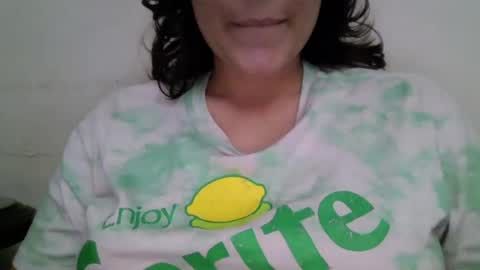 Snapshot of little_anef chatting on January 25, 5:18 am little_anef online show from January 25, 5:18 am