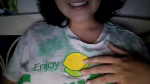 Snapshot of little_anef chatting on September 17, 10:33 pm little_anef online show from September 17, 10:33 pm