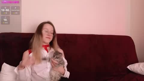 little_bliss online show from September 28, 12:05 am