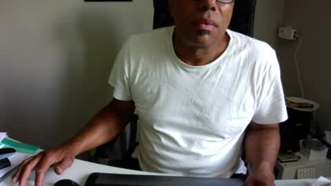 Snapshot of little_buddha chatting on June 24, 9:08 am Pure Black Power online show from June 24, 9:08 am