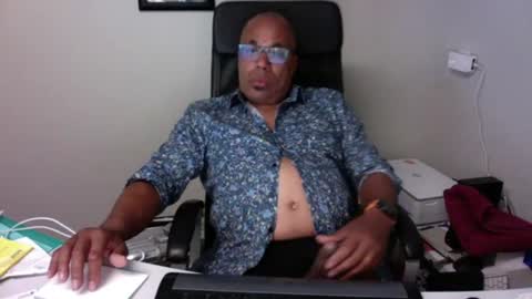 Snapshot of little_buddha chatting on July 5, 9:00 pm Pure Black Power online show from July 5, 9:00 pm