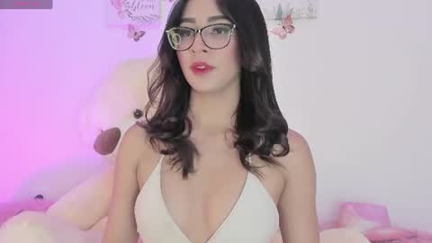 Snapshot of little_channel_ chatting on June 24, 11:09 am online show from June 24, 11:09 am